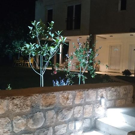 Apartments Grgurevic Kotor Exterior photo