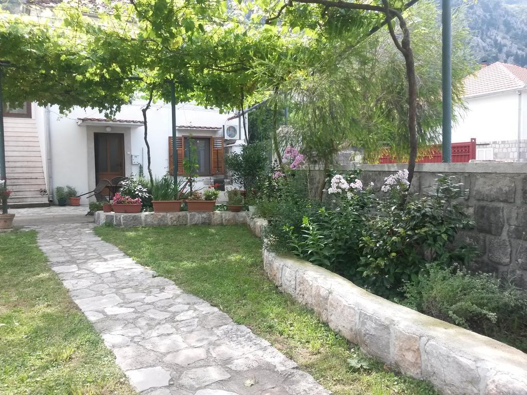 Apartments Grgurevic Kotor Exterior photo